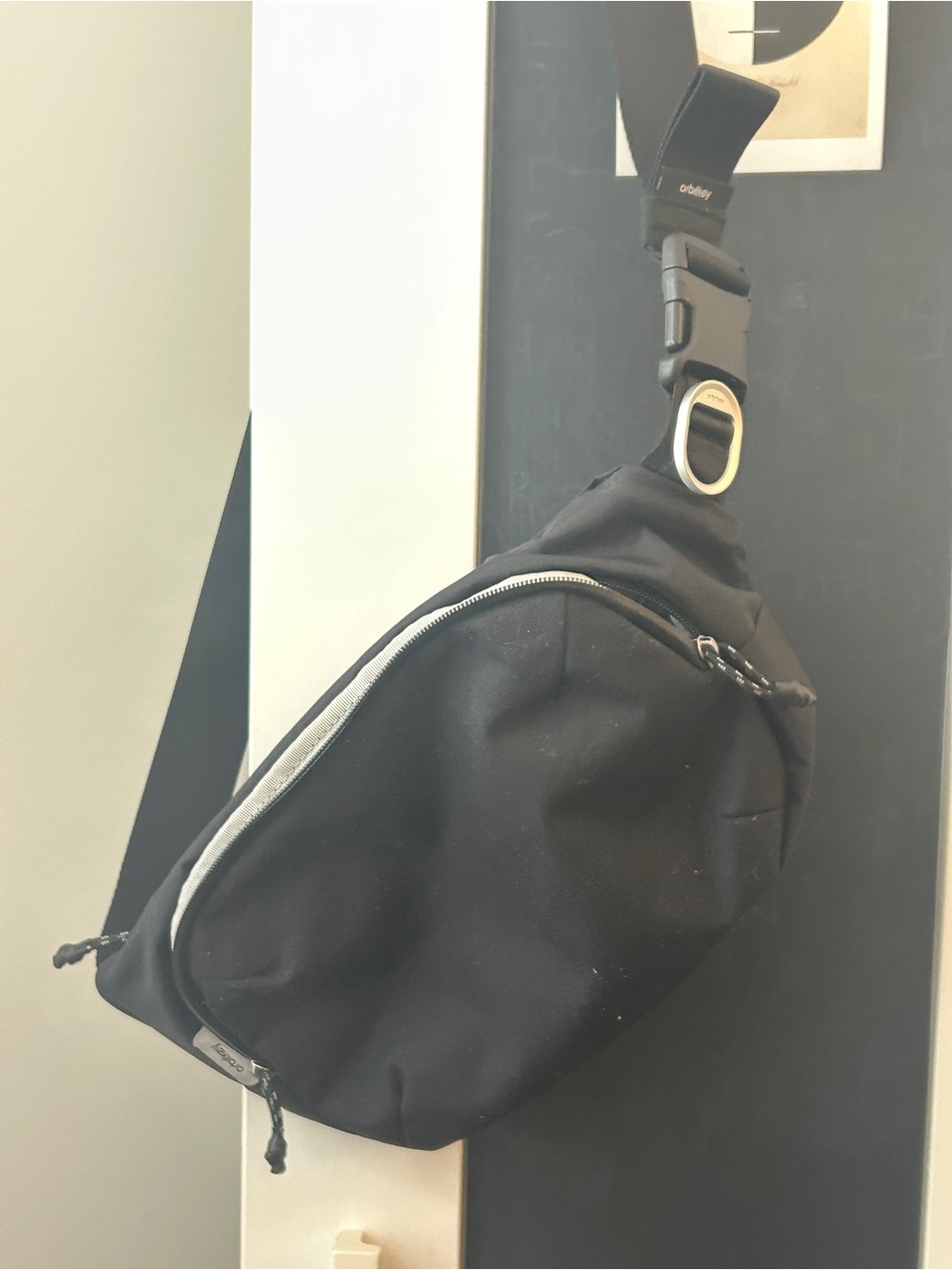 Orbit Key Urban Sling 4L Crossbody Bag